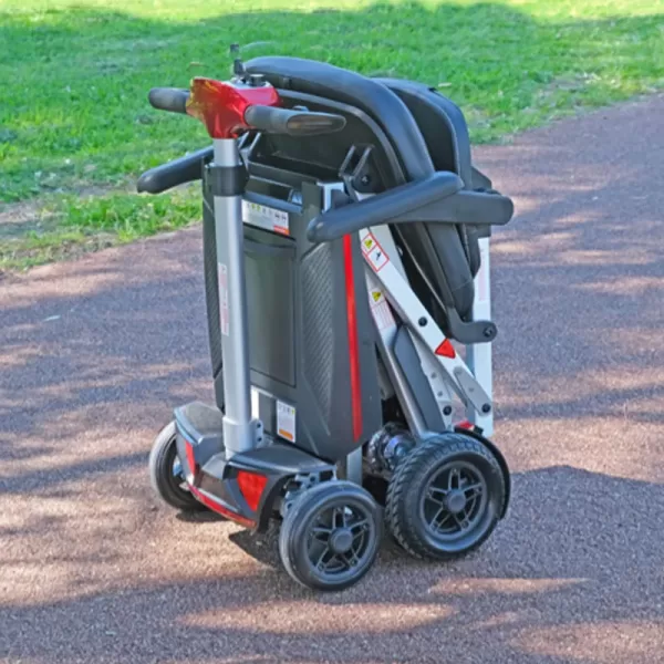 SOLAX MOBIFREE - folding electric travel scooter